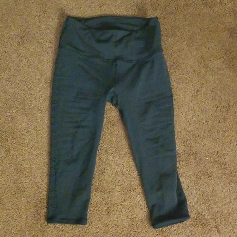 Lululemon reveal crop 6